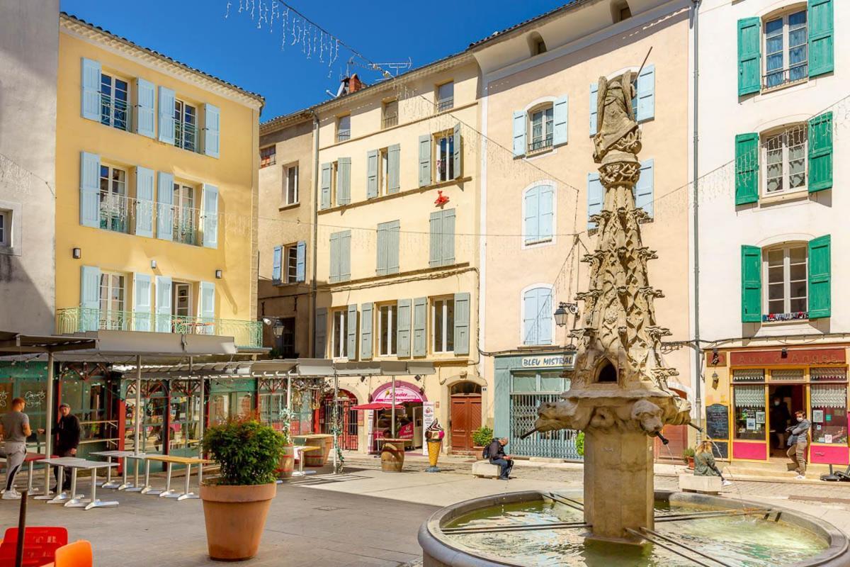 Provence Au Coeur Appart Hotels Forcalquier Exterior foto